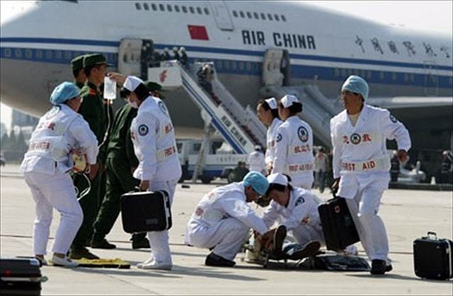 国航981航班遭劫，男子威胁不飞汉城就炸机，被机长一脚踹下飞机 - 10