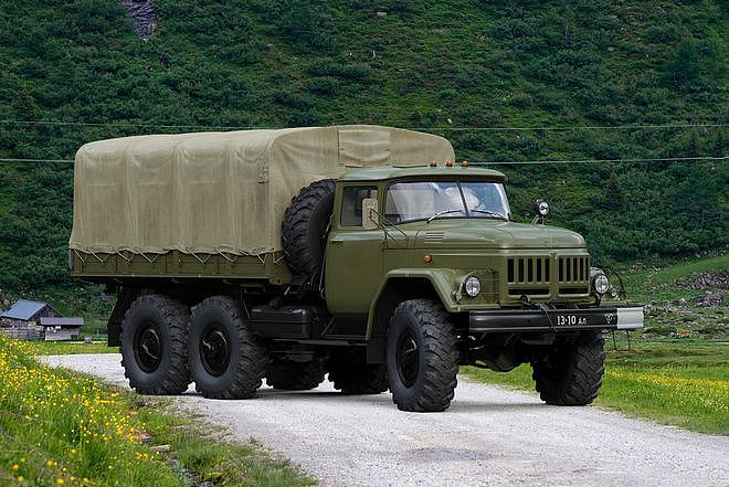 当年最有代表性的十大6x6军用卡车，长头式的造型更显霸气 - 10
