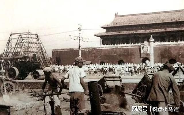 1969年中央下令：将天安门城楼全部拆除重建，这是为什么？ - 6