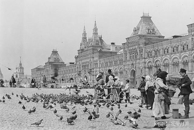 1950年，俄罗斯的莫斯科与中国深圳，你们觉得谁繁华呢？ - 1
