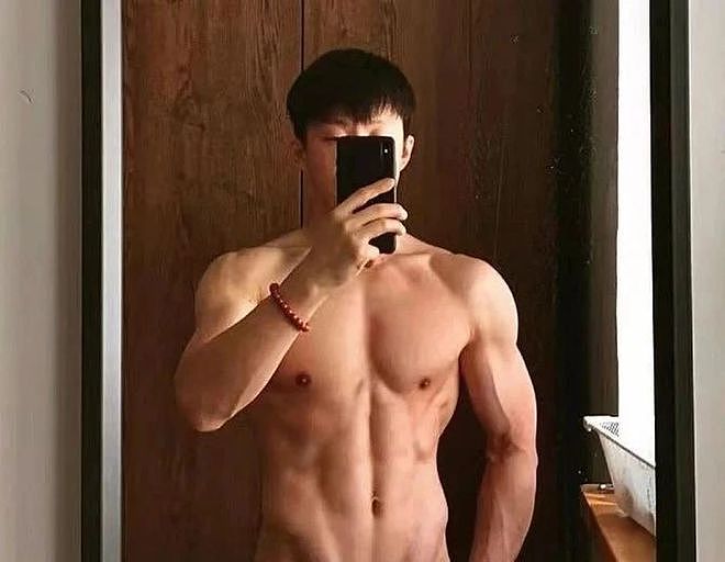 38岁体操冠军张宏涛身材自拍照曝光，这肌肉是认真的吗？ - 16