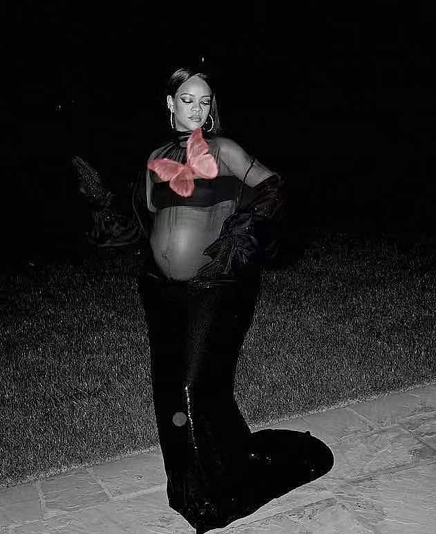 孕妈蕾哈娜难得穿这么朴素！T恤藏起了8个月孕肚，和黑人男友太甜 - 11
