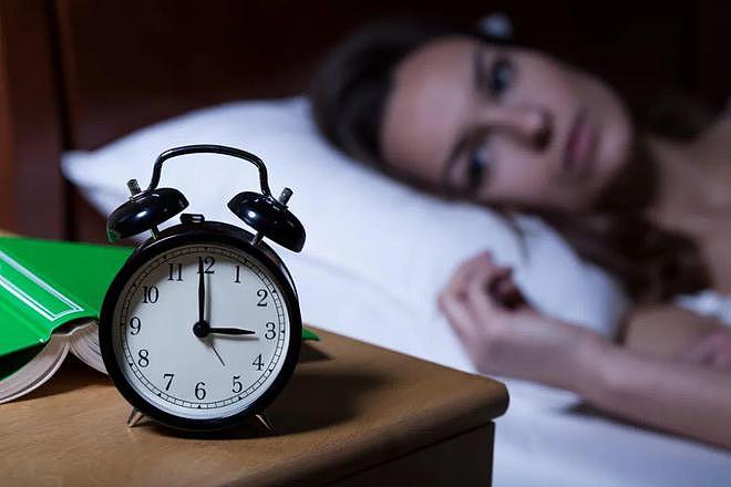 长期失眠或会埋下健康隐患，提示：失眠容易引起4个危害，要重视 - 1