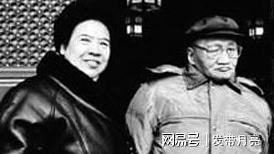 他是杨开慧次子，37岁迎娶嫂子妹妹为妻，毛主席只送礼却没有出席 - 3