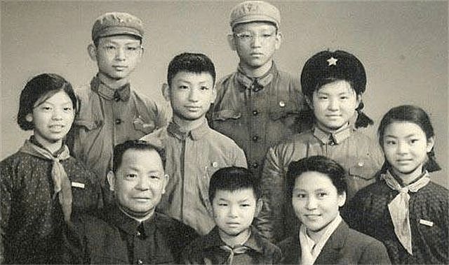 1955年大授衔，这5人的情况极特殊，如何给他们授衔难倒罗荣桓 - 10