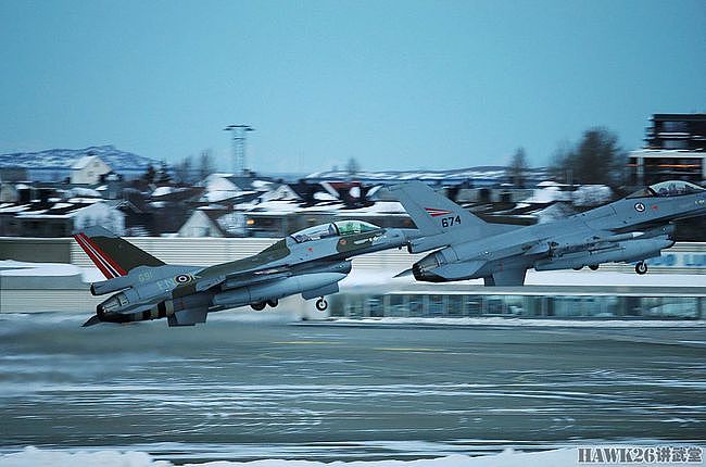 什么是“皇家后座”？挪威公主成年前坐进F-16战机 完成资格认证 - 7