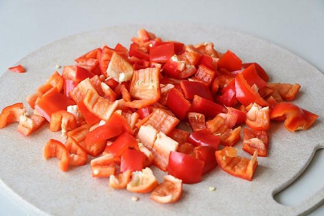别只会用萝卜腌菜，用它腌菜更下饭，不含致癌物，做法还超简单 - 4