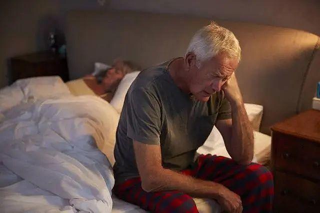 中老年“最佳睡眠时长”或公布？6小时不在列，可能多数人想错了 - 2
