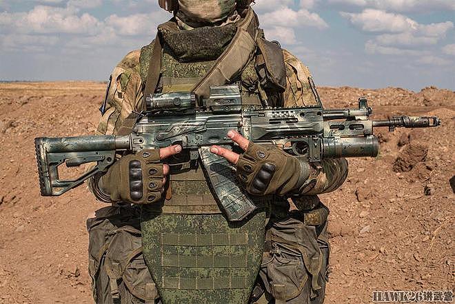解读：卡拉什尼科夫公司摄影展 俄军前线士兵如何改装自己的武器 - 21