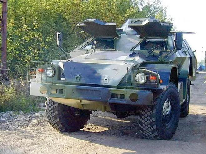 俄罗斯14大现役军用车辆总览，个个都有着“俄式粗犷”的外观 - 21