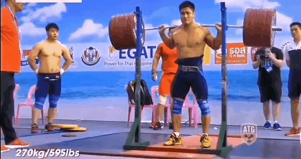 华哥挑战深蹲270公斤，成功完成3次动作，网友：动作不够标准 - 8