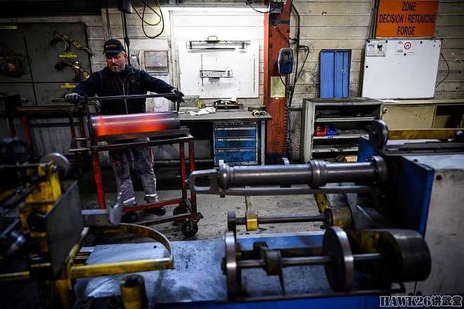法国塔布锻造厂与乌克兰签订合同 将为其生产42万枚155mm炮弹 - 3