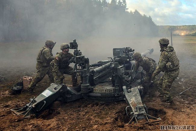 美军在德国进行榴弹炮直射训练 两种火炮轮番上阵 战争之王怒吼 - 1