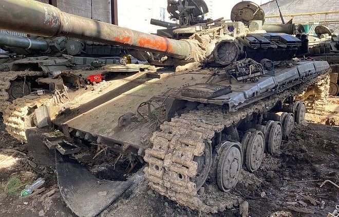 卖掉了870辆后 乌克兰到底有多少辆苏制T-72坦克？ - 5