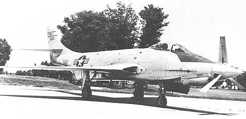 官方给予这架原型机的正式名称是巫毒 美国空军期望她能飞的更远 - 2