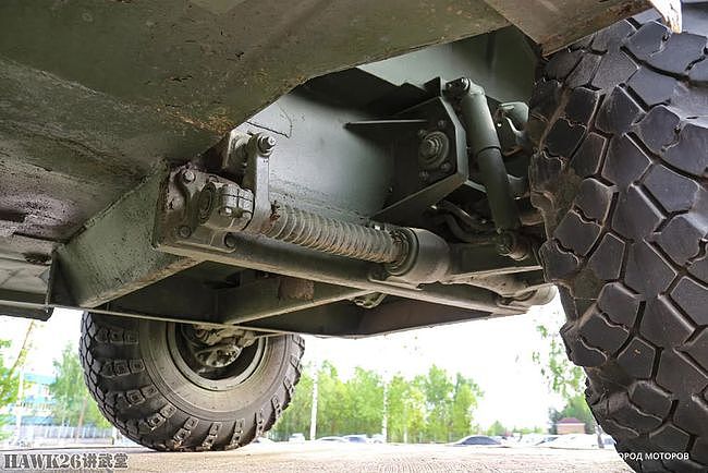 细看：BRDM-2M装甲侦察车 生产厂家测试样品 性能得到显著提升 - 11