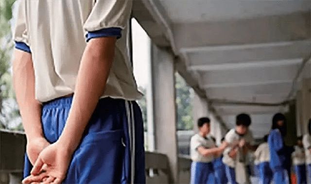“玫瑰少年”叶永志：因举止像女生，被同学脱裤检查，15岁殒命 - 9