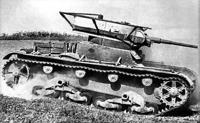 维克斯坦克的苏联衍生版，二战中老骥伏枥的T-26轻型坦克 - 4