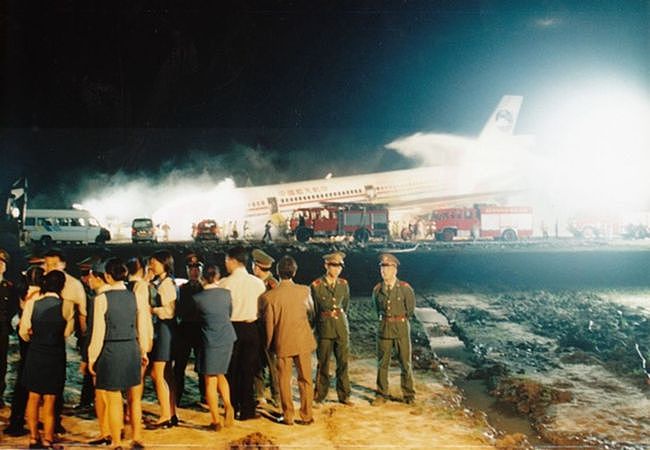 新中国历史上第1次民航客机迫降：1998年9月10日586号班机迫降 - 17