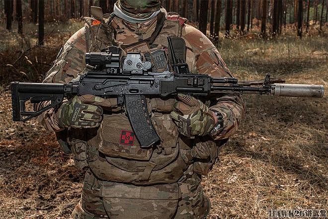 解读：卡拉什尼科夫公司摄影展 俄军前线士兵如何改装自己的武器 - 30