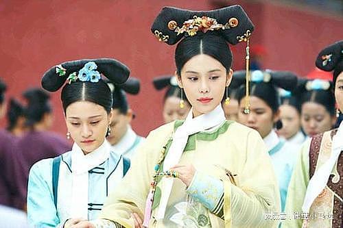 清朝妃子为何在脖子上系一条白领带，不仅为了美观，更方便皇帝 - 1