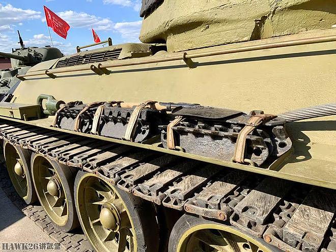 钻进T-34/76中型坦克 二战残骸精心修复后 成为当代最完美的藏品 - 17