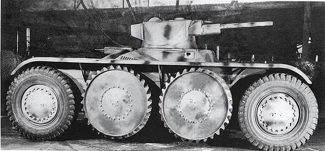二战“大8轮”：装甲车装甲比坦克还厚，可惜刚造好，法军就降了 - 7