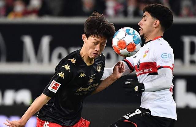 22岁日本中卫在德甲爆发！4个月前还在踢J2联赛，还不是绝对主力 - 2