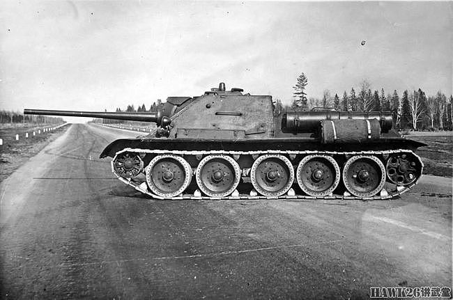 图说：SU-85坦克歼击车 源自T-34中型坦克 临危受命阻挡德军铁蹄 - 9
