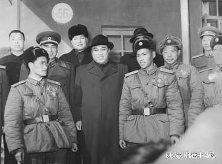小伙从冰洞救出朝鲜儿童，21岁成一等功臣，回国得主席5次接见 - 5