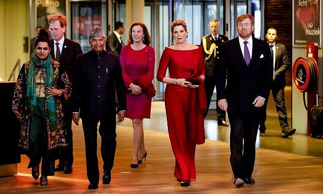 印度总统夫妇访问荷兰！荷兰王后一身红色好惊艳，印度夫人逊色了 - 1