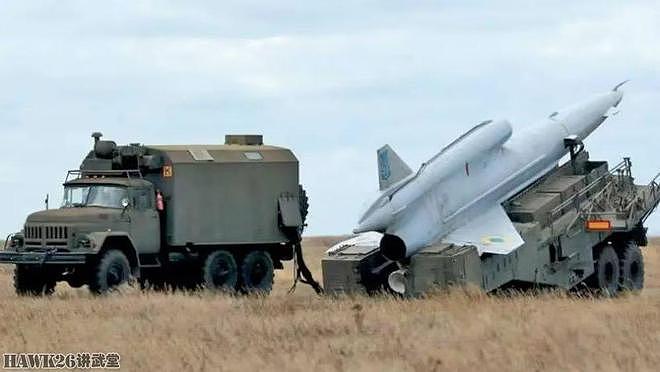 乌克兰喷气式无人机再次袭击俄罗斯战略轰炸机基地 造成七人伤亡 - 3