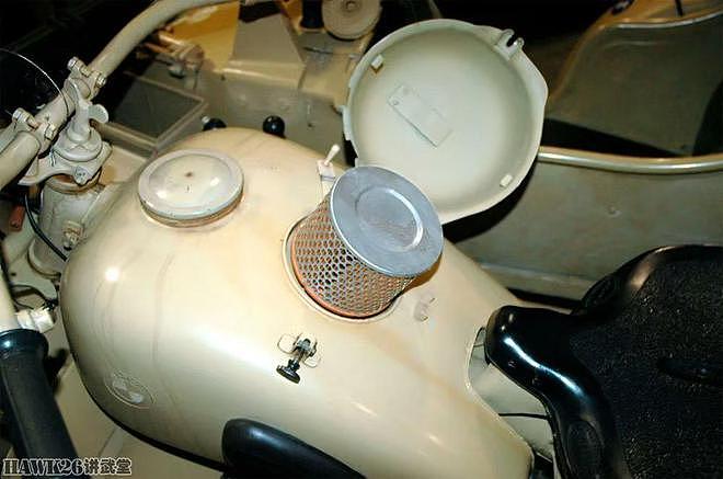 细说二战德军摩托部队的兴衰 宝马R75油箱上的“小头盔”是什么 - 15
