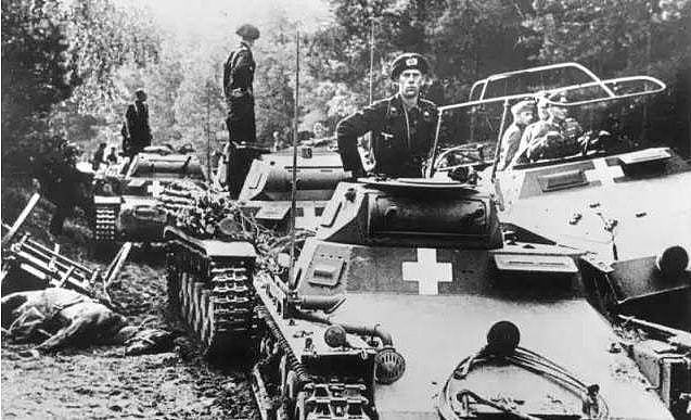 苏联的轻坦克殇，让轻型坦克当主力，结果却是损失惨重 - 2