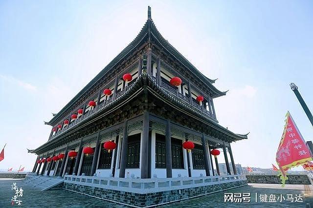 安徽凤阳有一座标志建筑，历史悠久，独具特色，还能俯揽城市美景 - 7