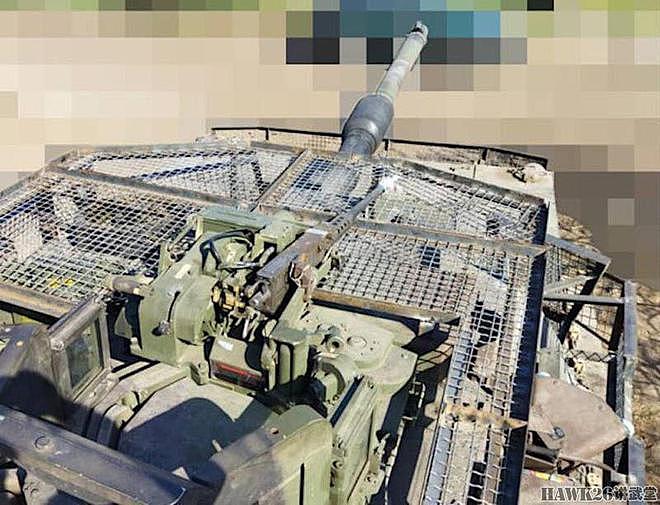 乌克兰M1A1坦克安装新型反无人机格栅装甲 完全覆盖炮塔的弱点 - 6