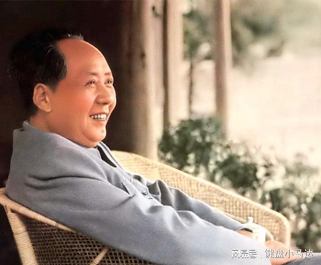 1974年，毛主席指着王洪文，巧向周恩来面授接班人事宜 - 13