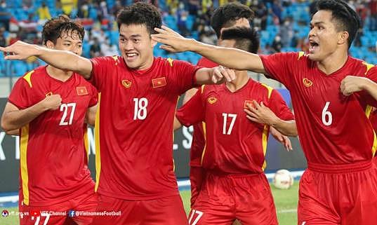 3-0！越南U23吊打鱼腩，34分钟解决战斗，6千人见证，国足被甩开 - 4