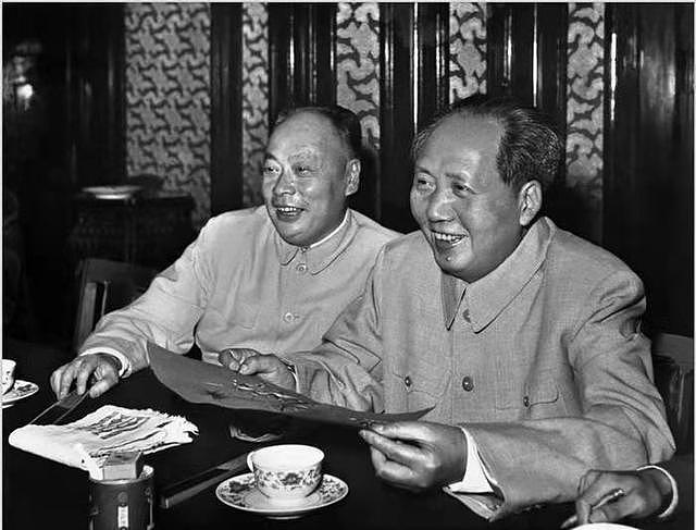 1949年，陈毅到饭馆吃饭，看到小二的做法拍桌大怒：把你老板叫来 - 5