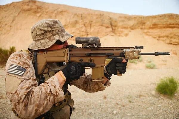 SCAR突击步枪：美国特种兵特别钟情，性能优异为何少有国家列装？ - 2