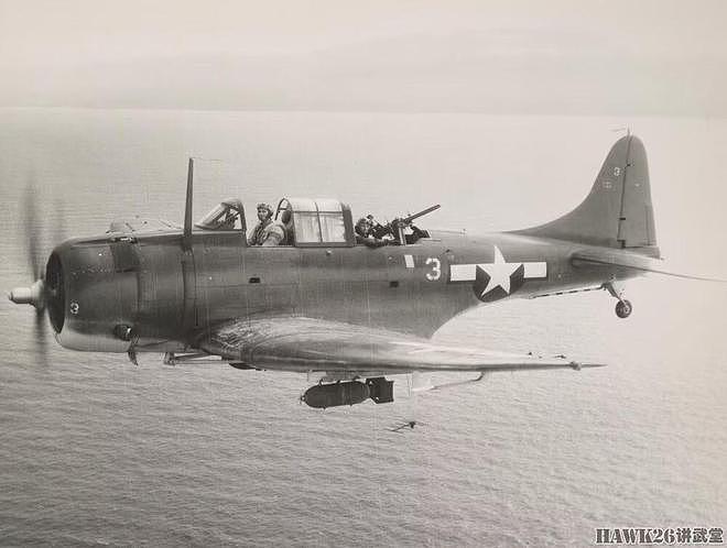 道格拉斯SBD“无畏”美军明星俯冲轰炸机 日本航母“终极克星” - 17