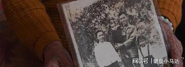 越南女子嫁日本兵，再见丈夫已娶妻，女子却抱假人度过60多年 - 4