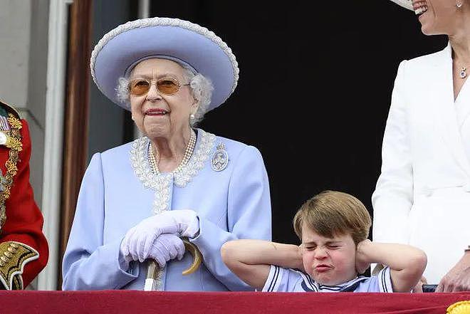 在70年未出错的英女王面前，王室时尚大聚会都是小儿科 - 15