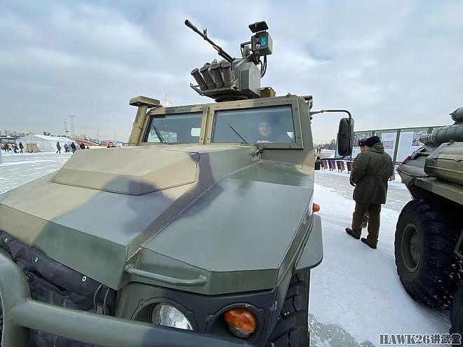钻进俄罗斯“虎”式轻型装甲车 遥控武器站如此操作 可提升战斗力 - 6