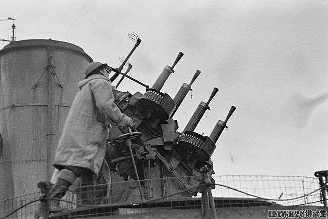 二战英国海军四联装高射机枪 最后的防空屏障 引出一段悲惨往事 - 3