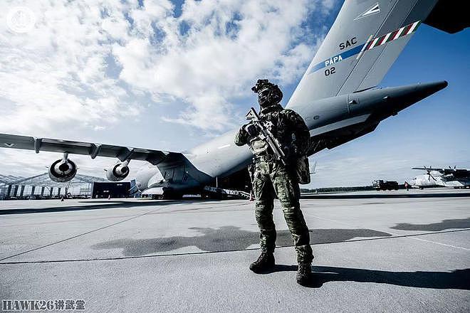 波兰JWK特种部队机降演练 搭乘匈牙利C-17运输机 降落陌生机场 - 1