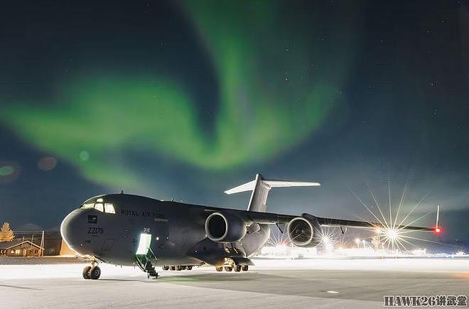 英国空军C-17战略运输机与极光邂逅 参加挪威军演 经受极寒考验 - 2