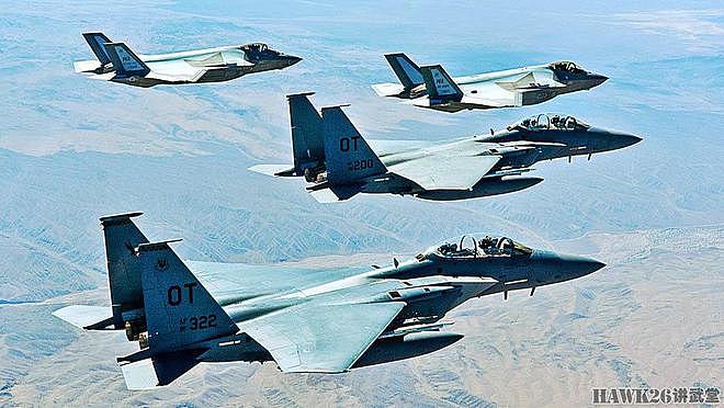 美军发布第65“入侵者”中队照片 装备F-35A战机 模拟中国歼-20 - 11
