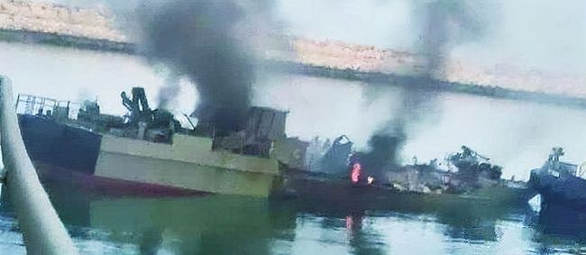 伊朗海军现代化遇挫，最新建造的“驱逐舰”，从干船坞上直接翻落 - 6