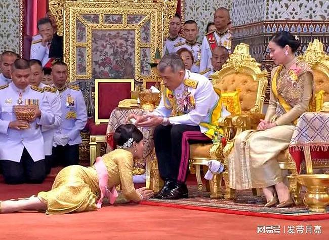 拉玛九世在位时期，泰国为何恢复了匍匐跪拜礼？ - 1